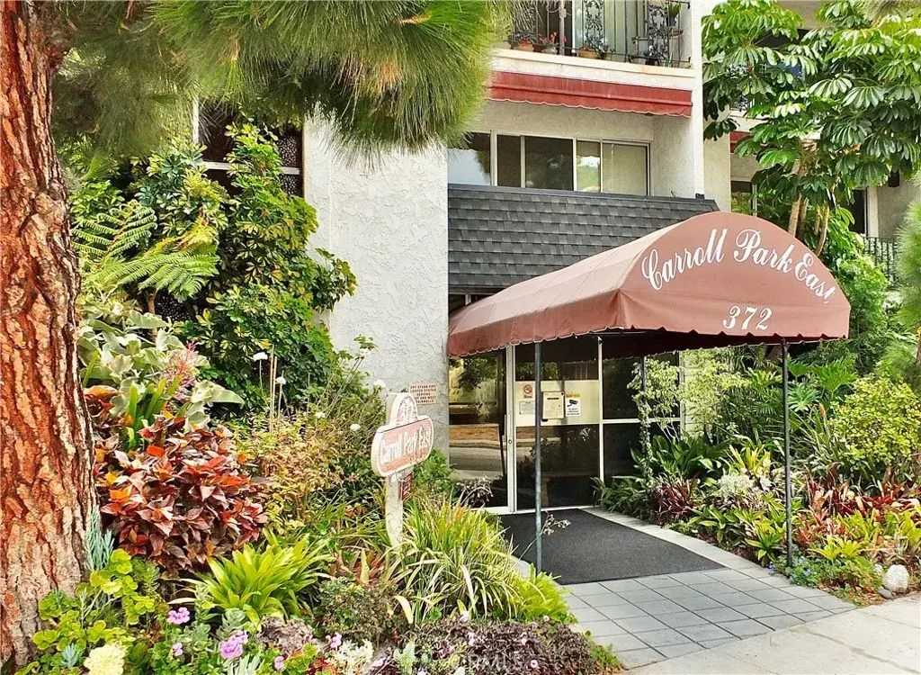 372 Carroll Park East 406, Long Beach