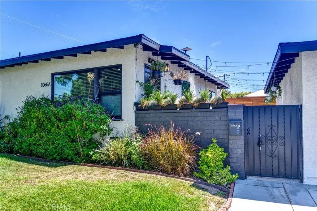 8966 Gunn Avenue, Whittier