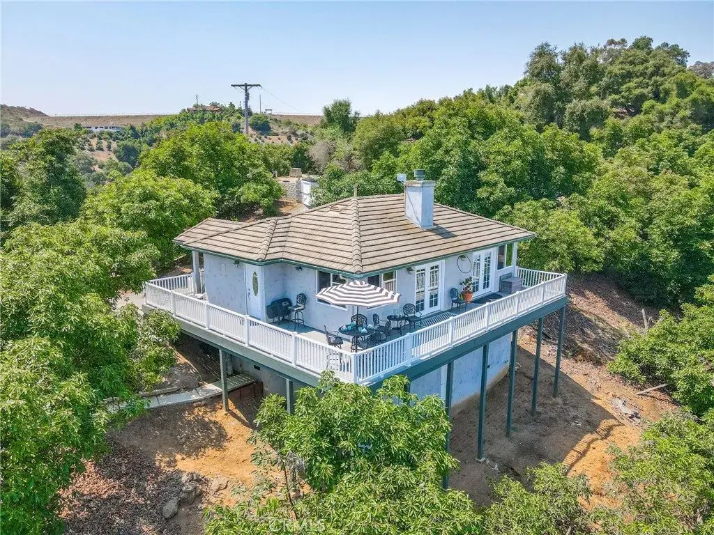 2125 Puerto Del Mundo, Fallbrook