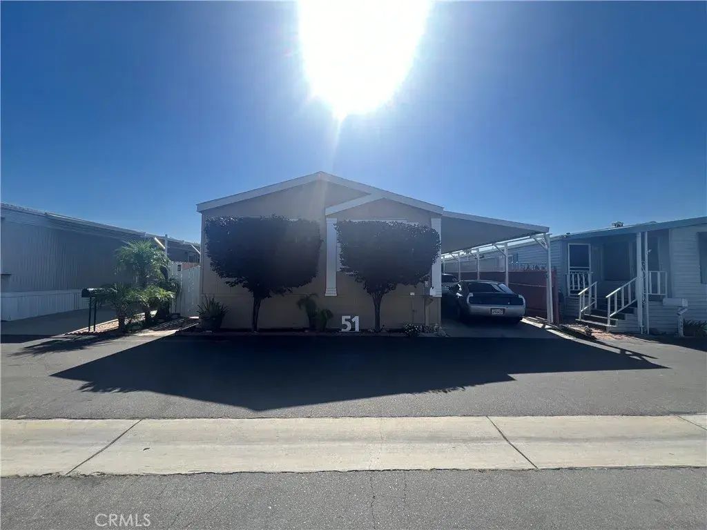 20652 Lassen 51, Chatsworth