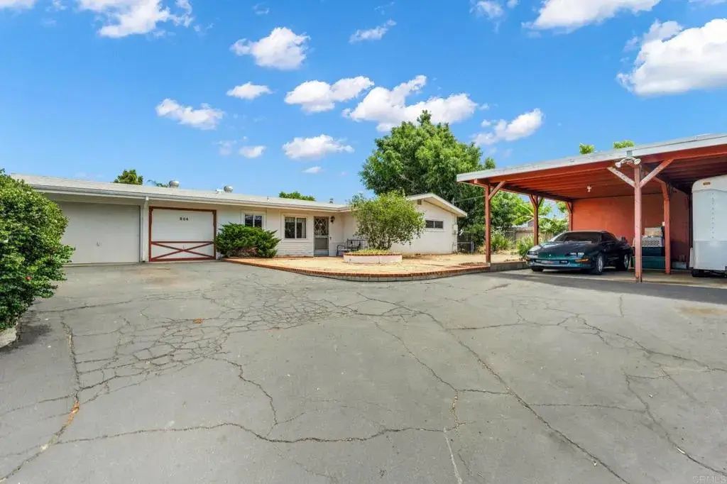 604 Rudd Road, Vista