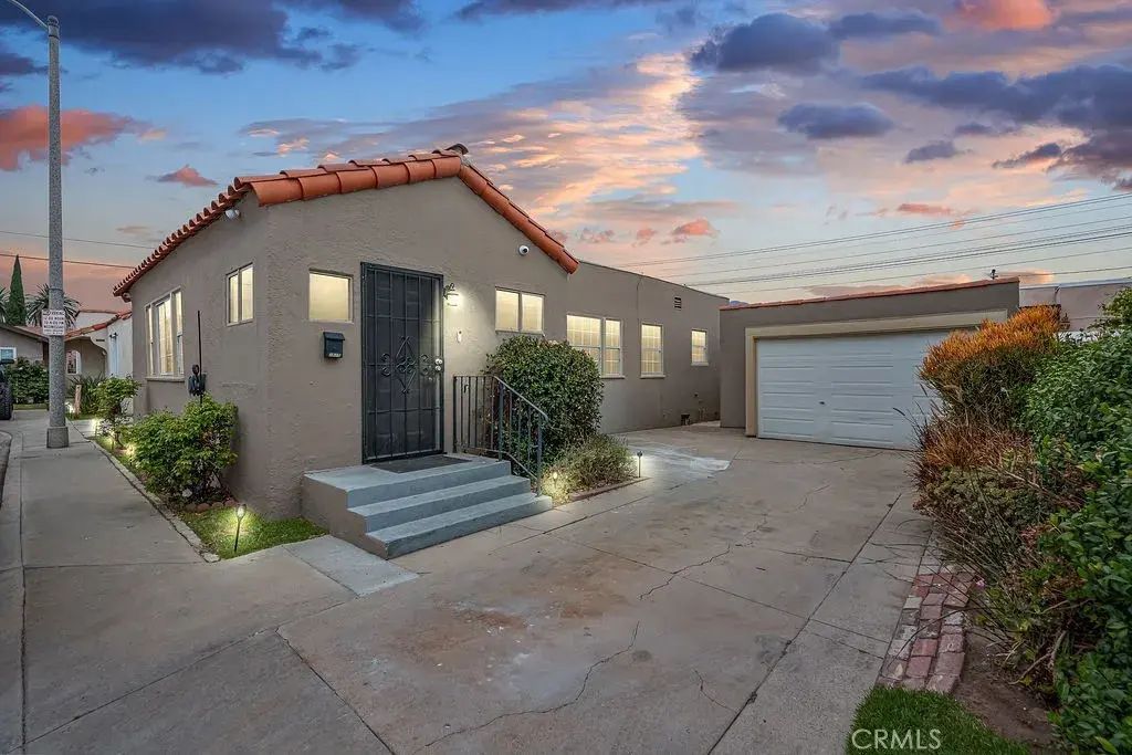 1515 E Walnut Way, Long Beach