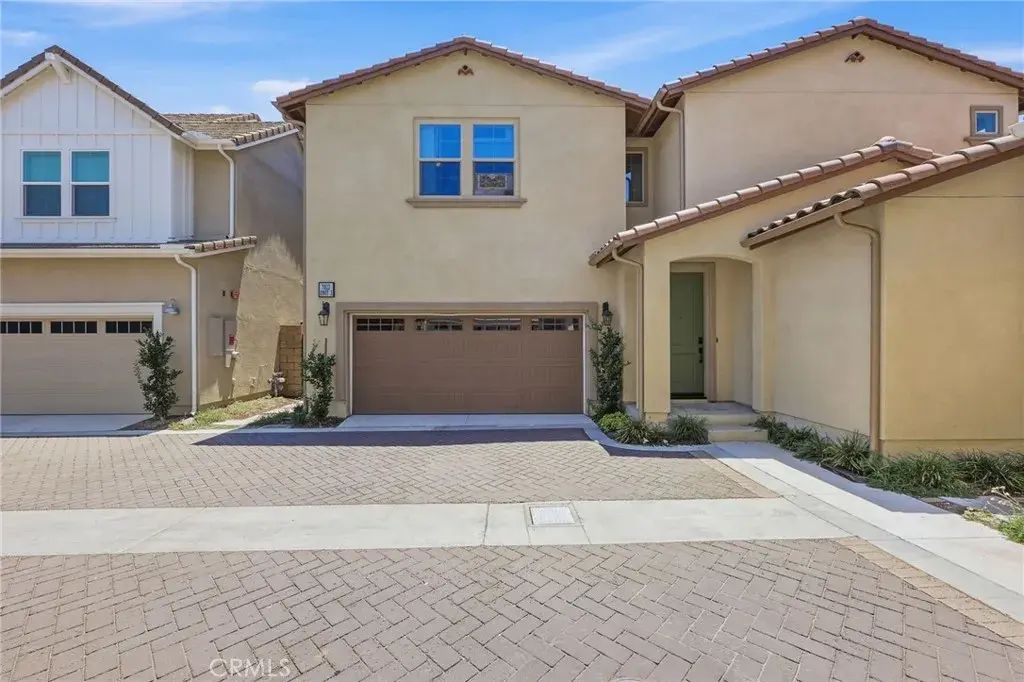 7022 Calla Lily 3, Fontana