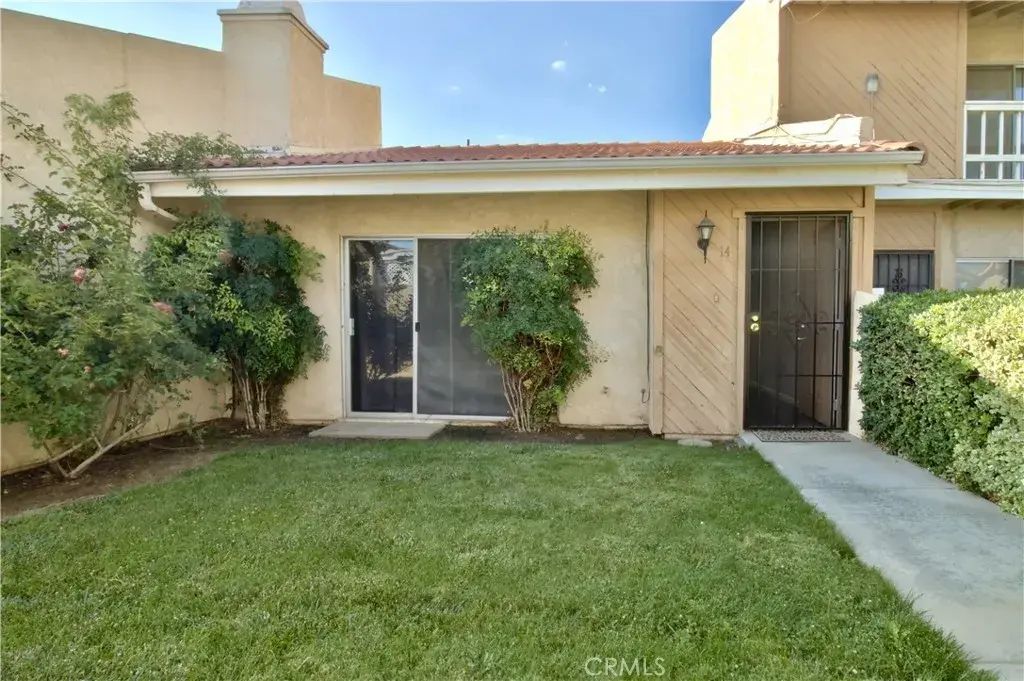 16465 Green Tree 14, Victorville