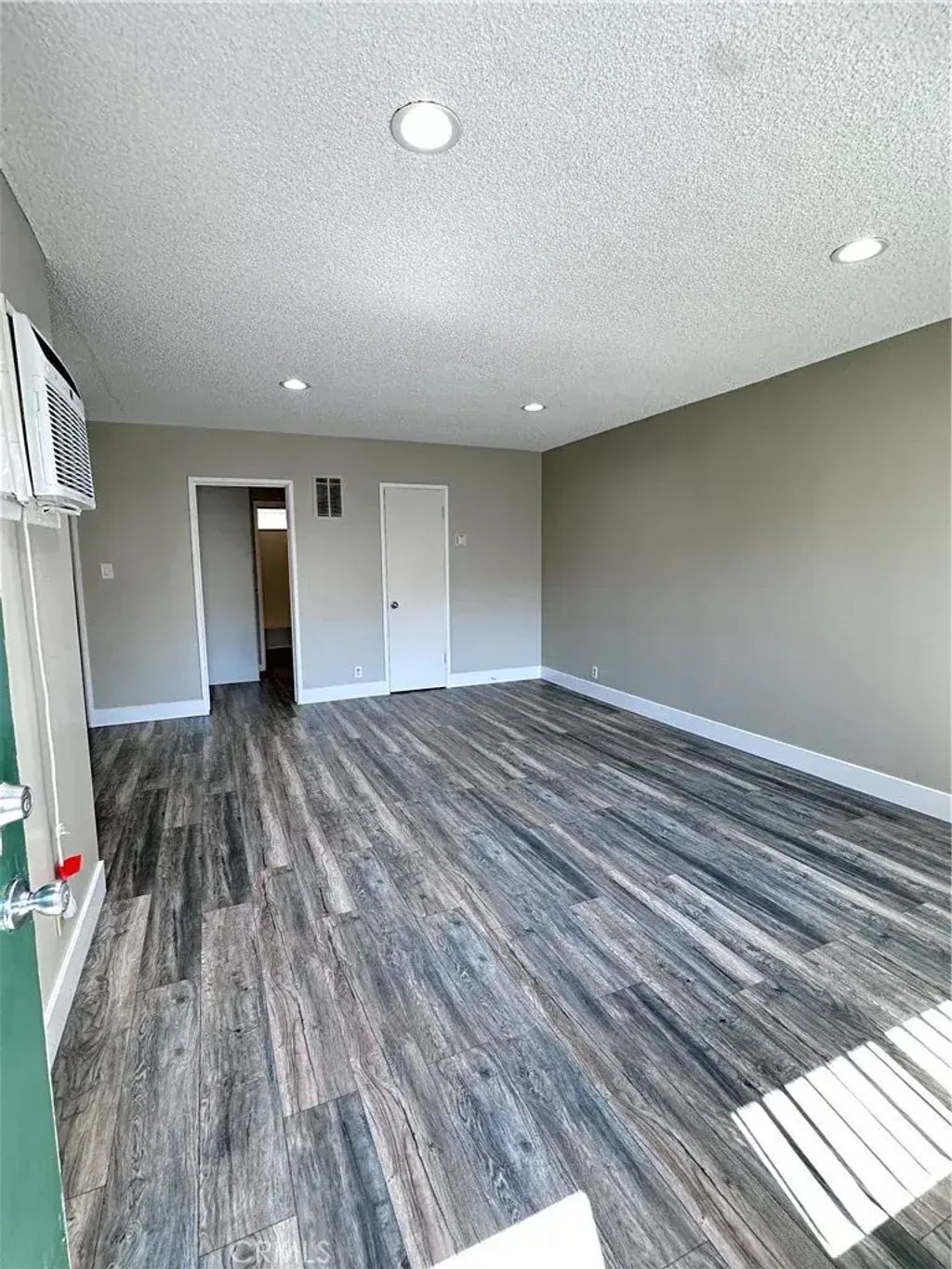 13520 Rye Street, Sherman Oaks
