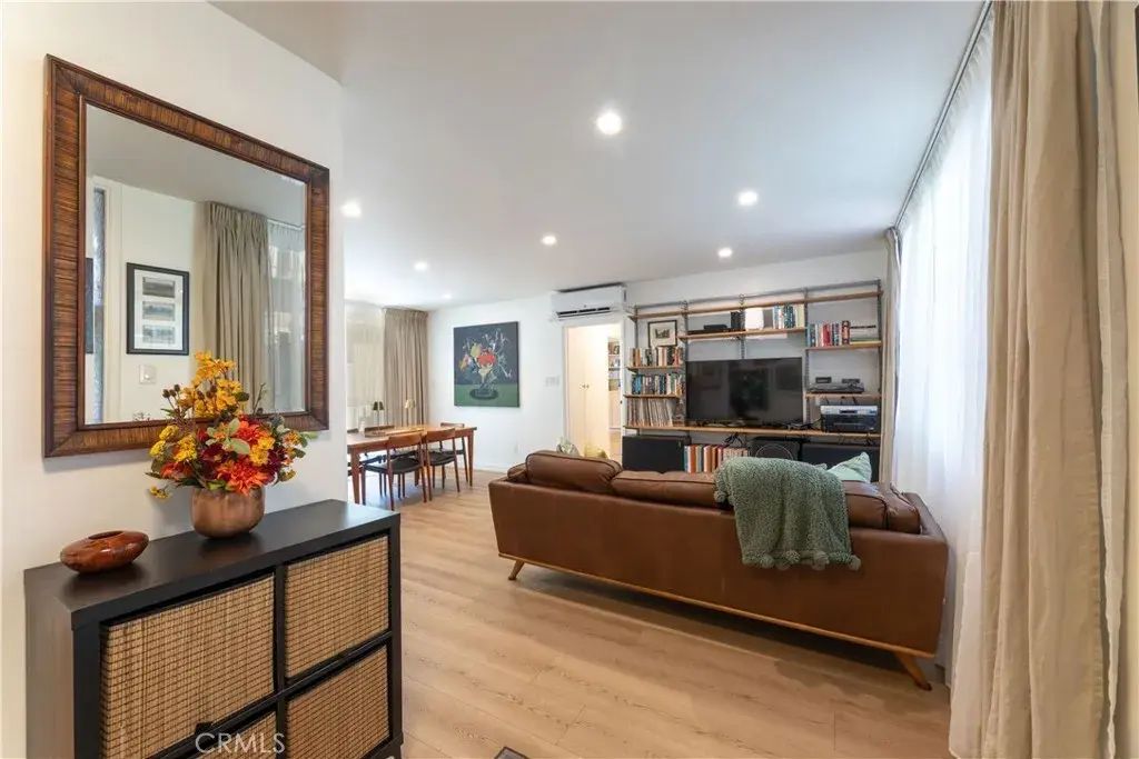 210 Grand 102, Long Beach