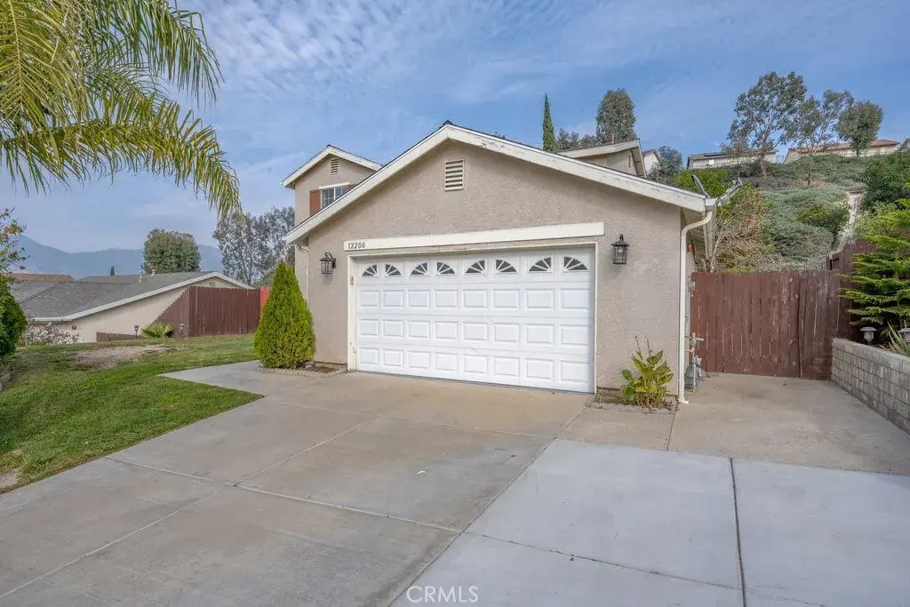 12200 Crest Avenue, Sylmar