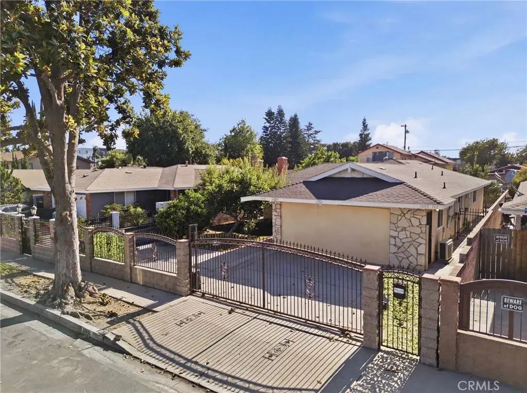 7803 Allott, Van Nuys