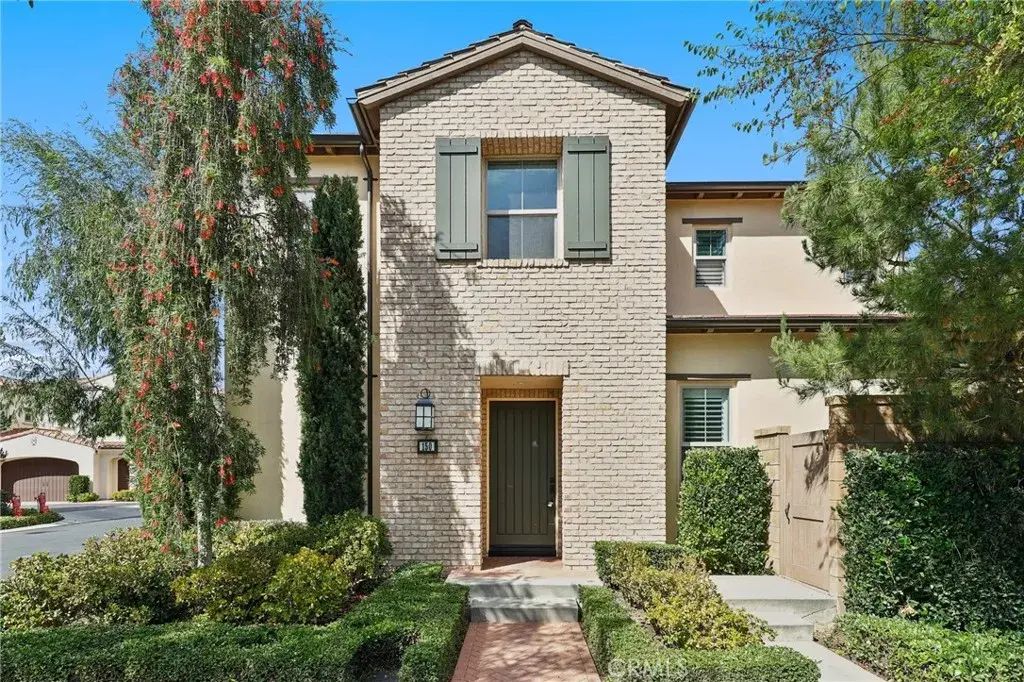 150 Barrow, Irvine