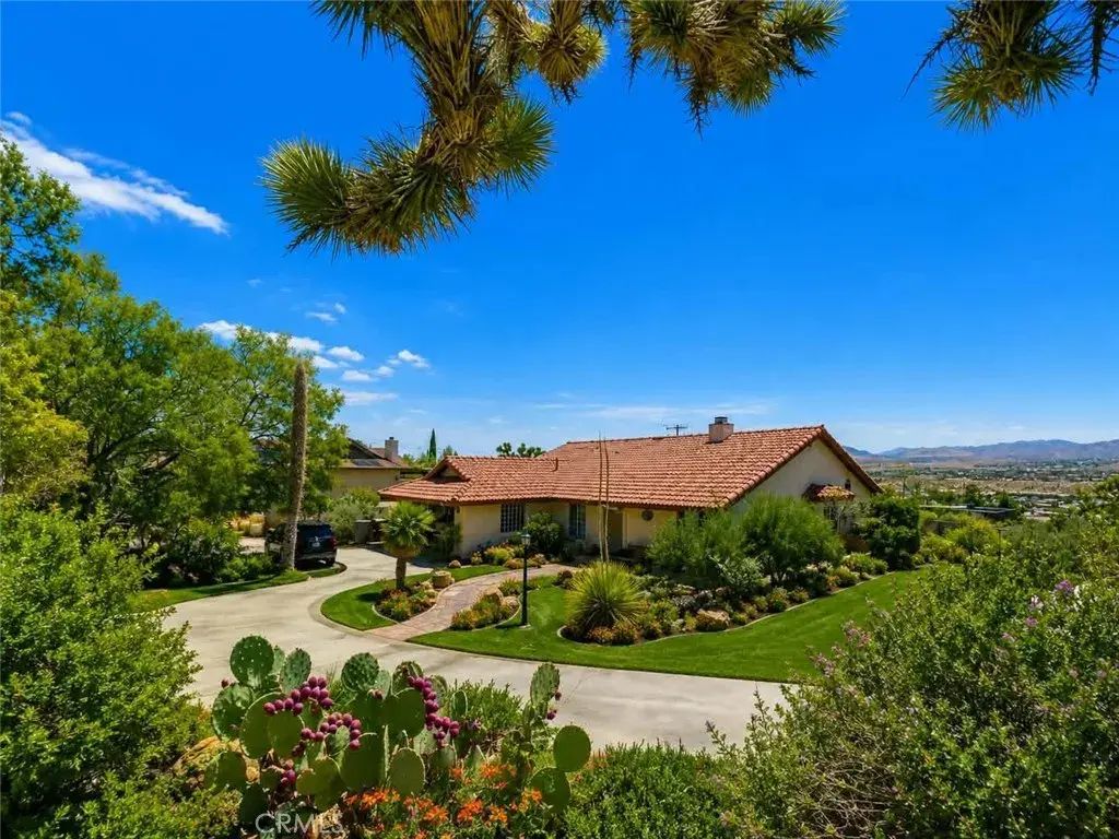 57419 Redondo St, Yucca Valley