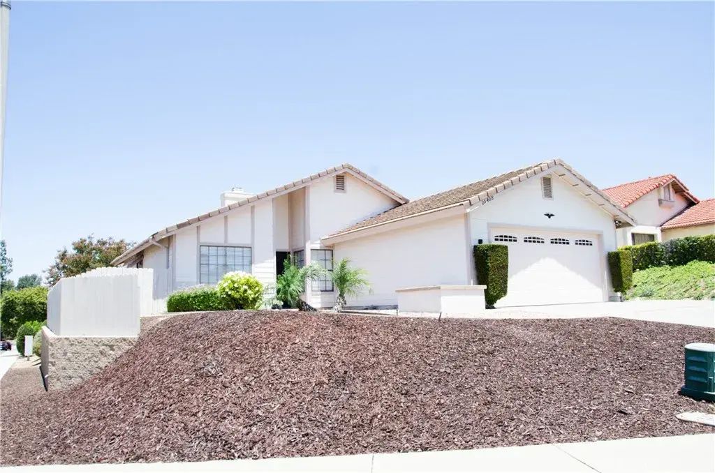 25408 Pistache Court, Murrieta