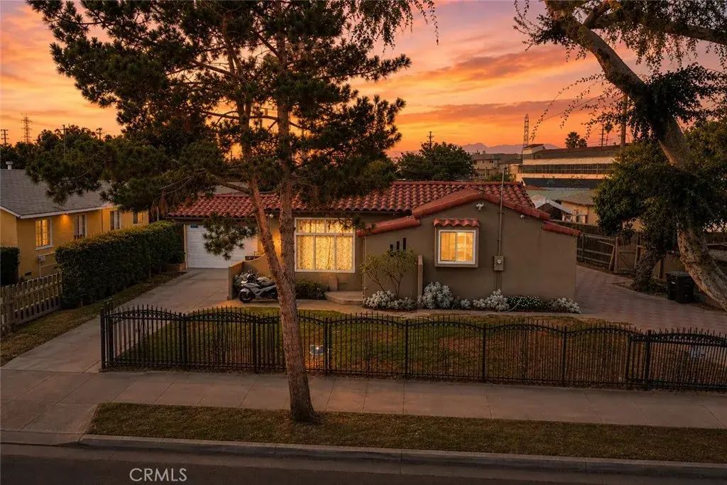 5237 Duncan, South Gate