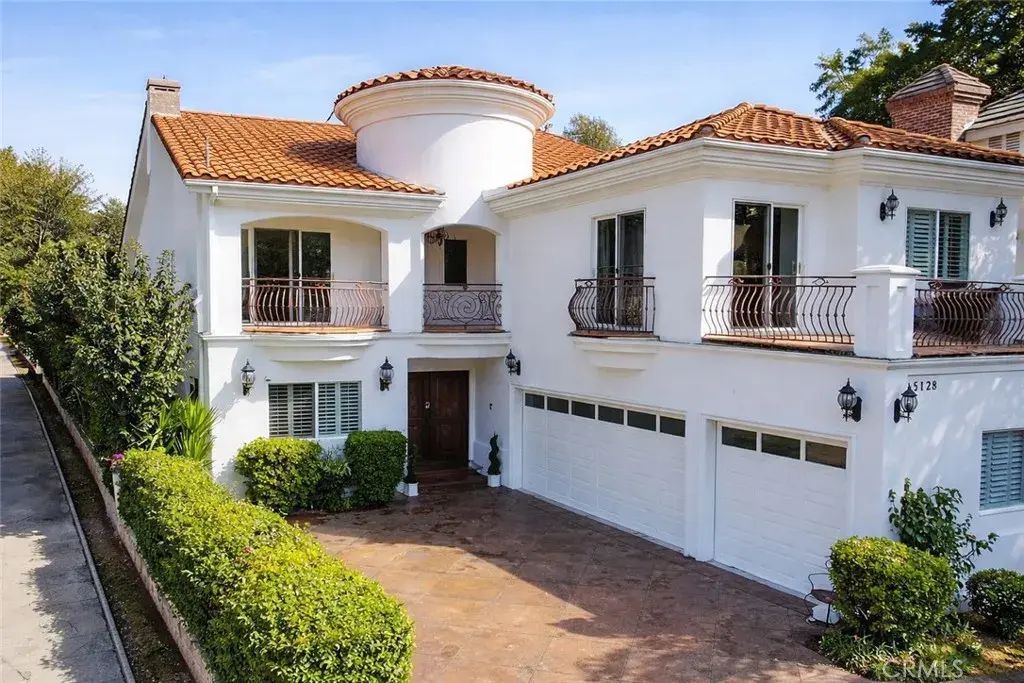 5128 Avenida Hacienda, Tarzana