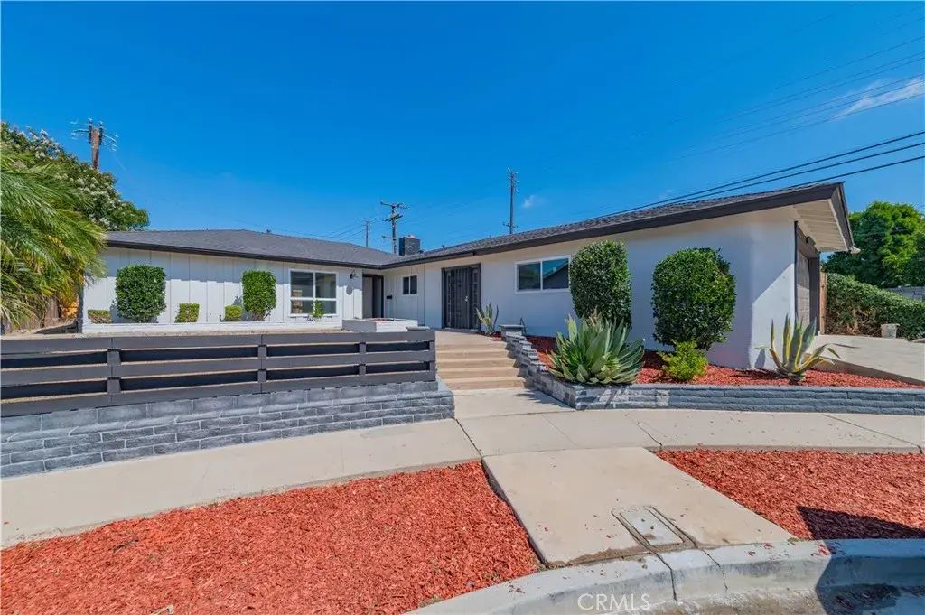 3202 Montana Avenue, Costa Mesa