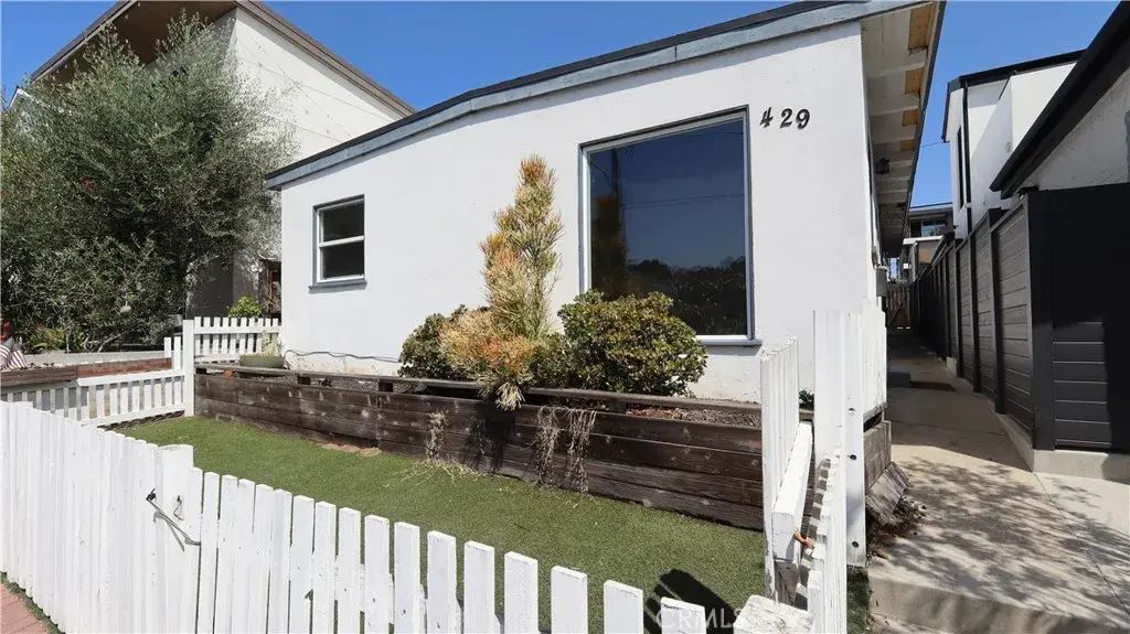 429 28th St., Hermosa Beach