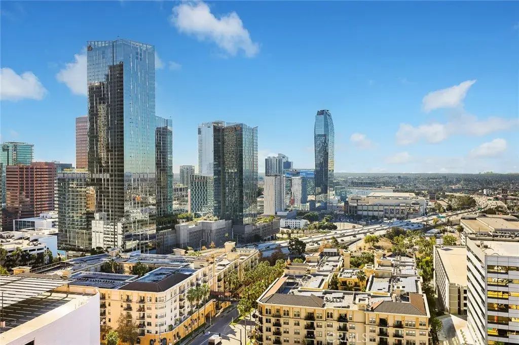 1100 Wilshire Boulevard 3309, Los Angeles
