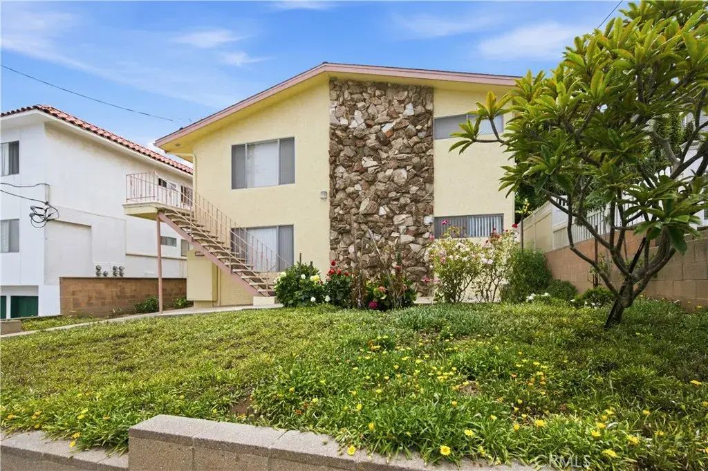 565 W 36th, San Pedro