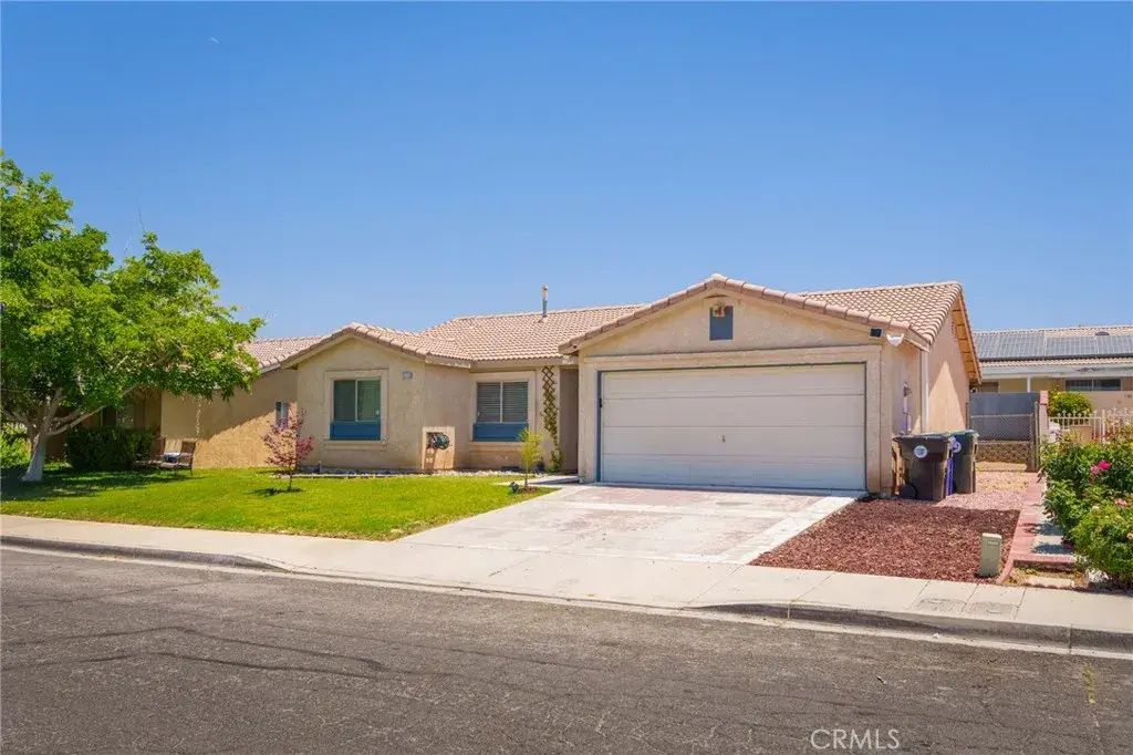 15213 Moonglow, Victorville