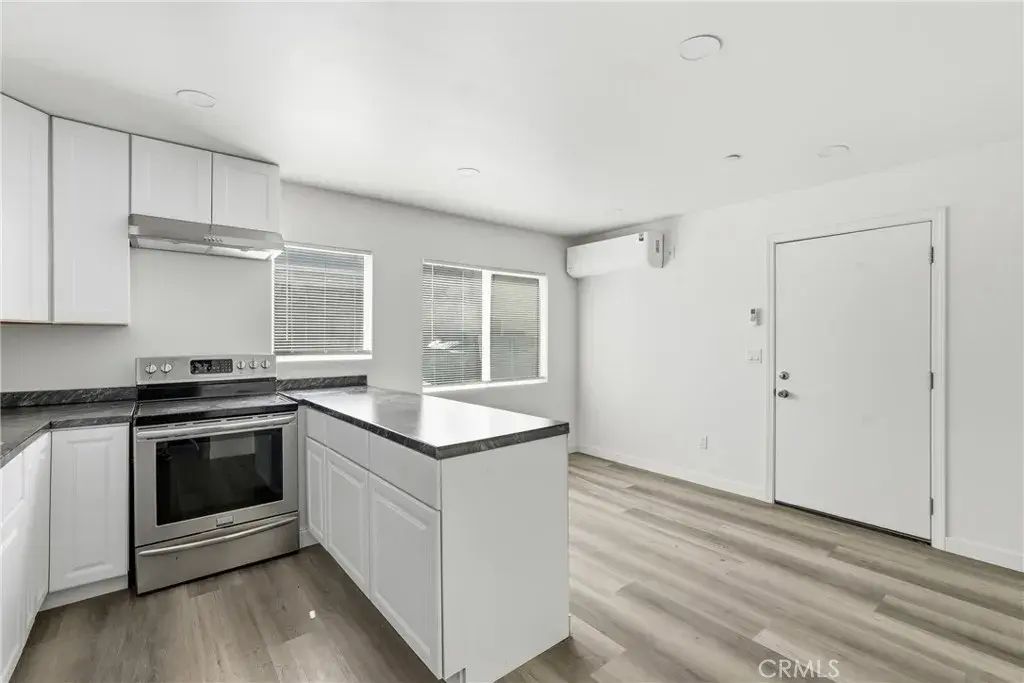 702 Walnut Street 6, Inglewood