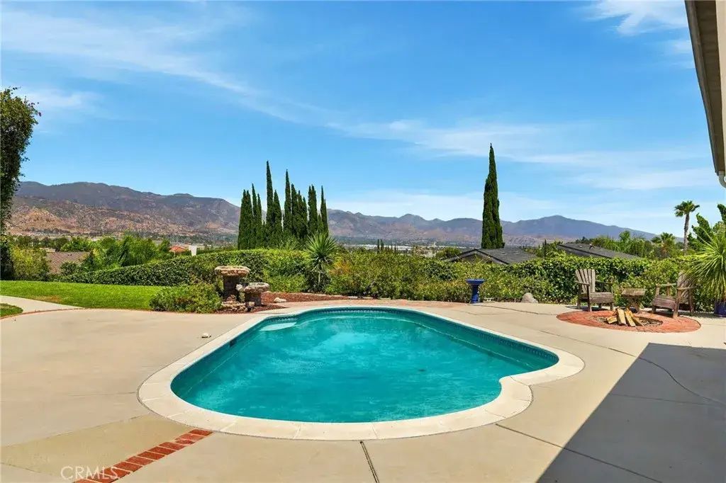 17478 Doric Street, Granada Hills