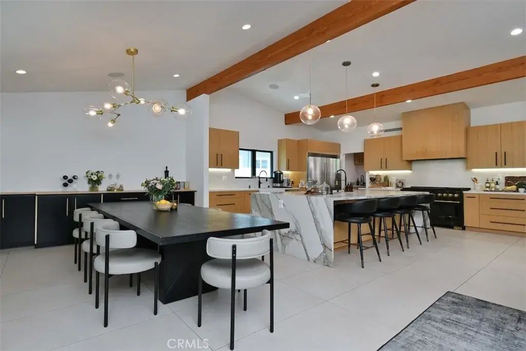 5531 Hermitage, Valley Village