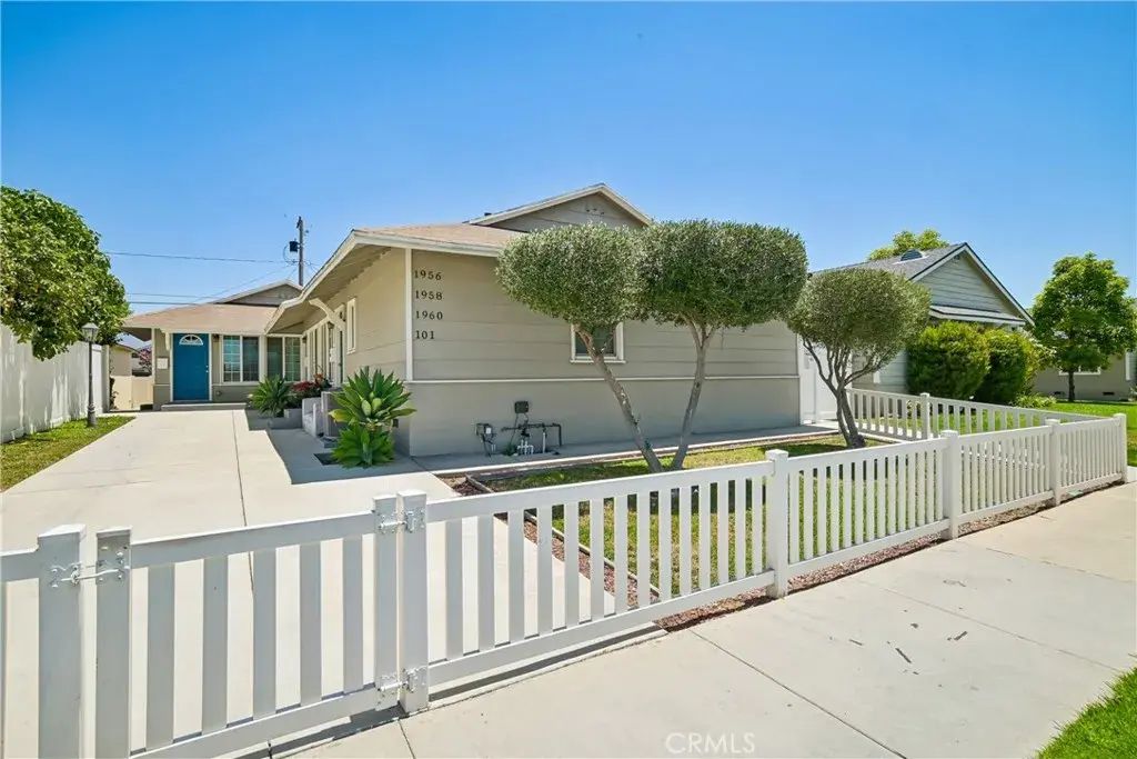1956 N Ontario Street 101, Burbank