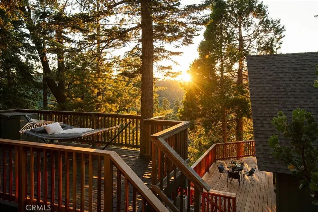459 Pioneer, Lake Arrowhead