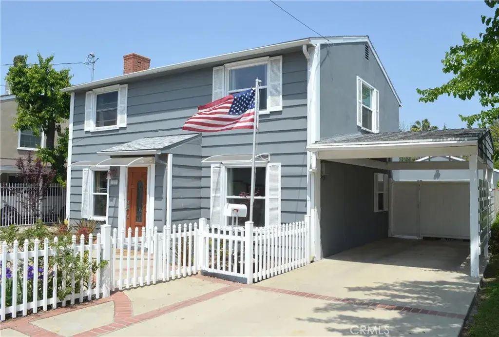 13827 Calvert Street, Valley Glen