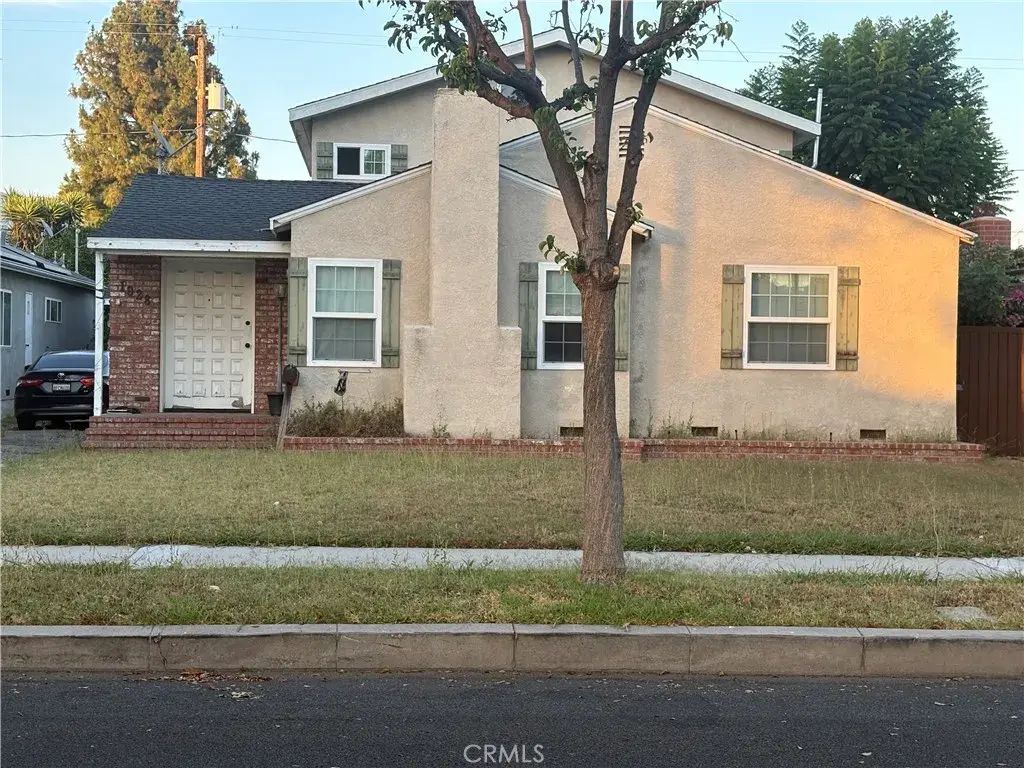 1028 N Naomi Street North, Burbank