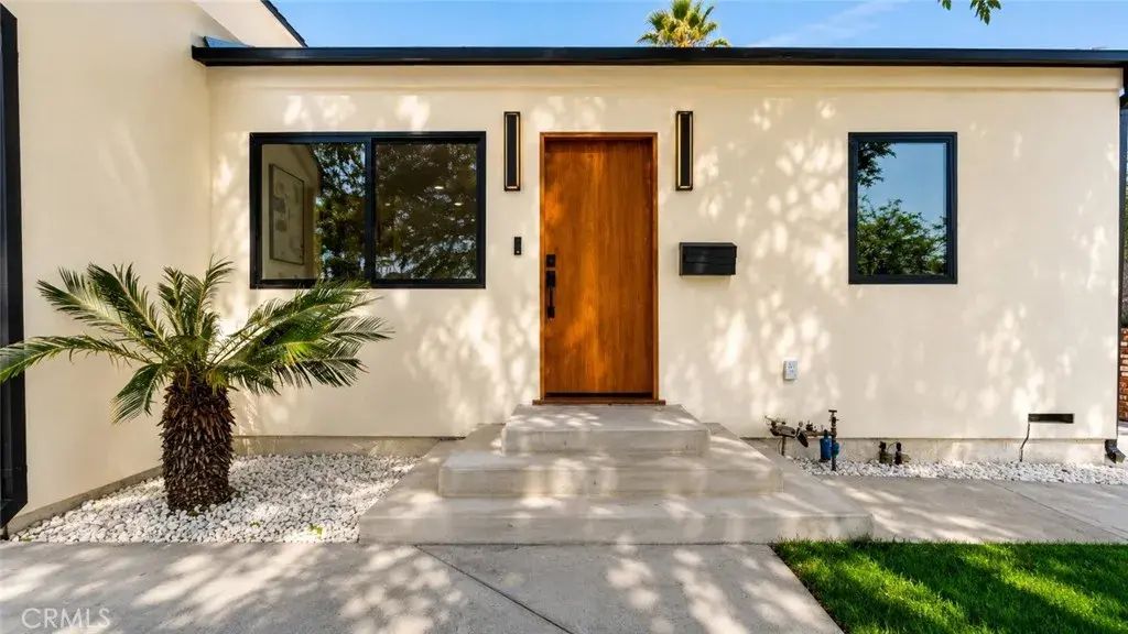 1436 N Frederic, Burbank