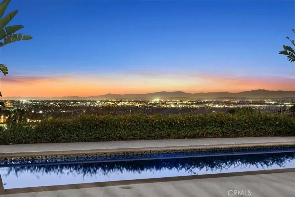 21 Chester, Irvine