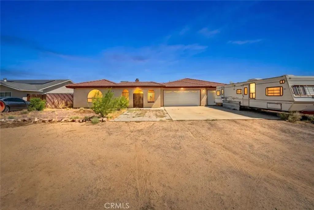 9121 Grove Avenue, California City