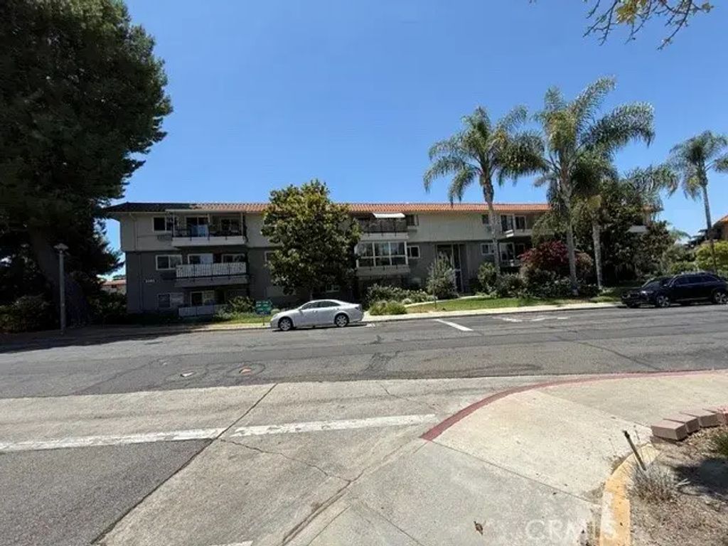 2393 Via Mariposa West, Laguna Woods
