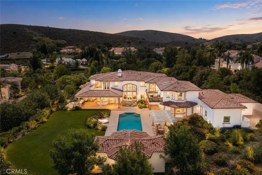 988 Candlecrest Drive, Westlake Village