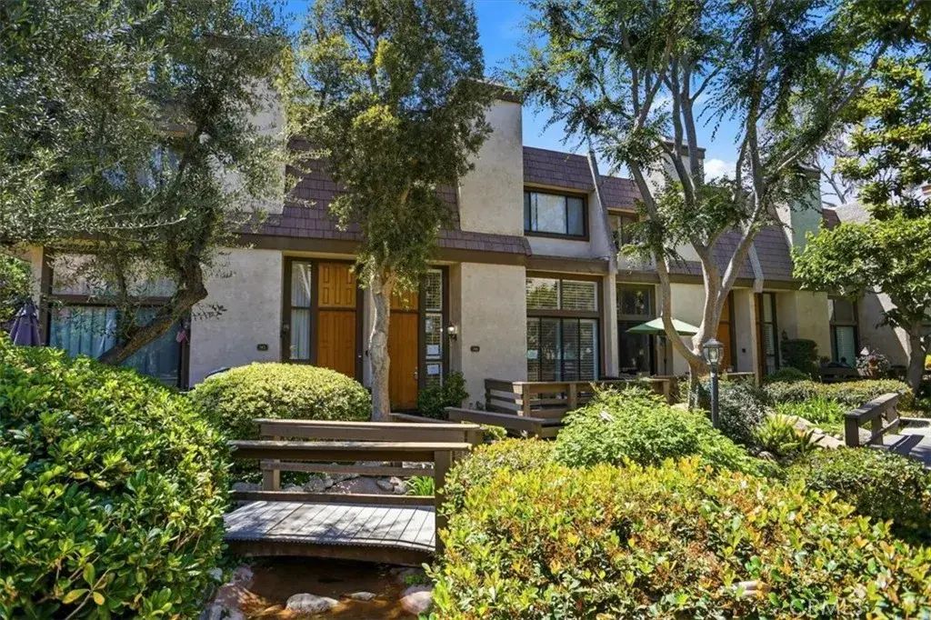 9000 Vanalden Avenue 144, Northridge