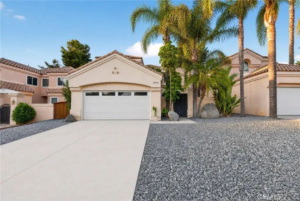24046 Crowned Partridge, Murrieta