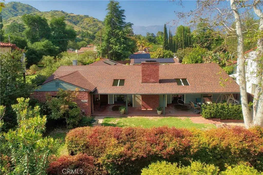 1525 Opechee Way, Glendale