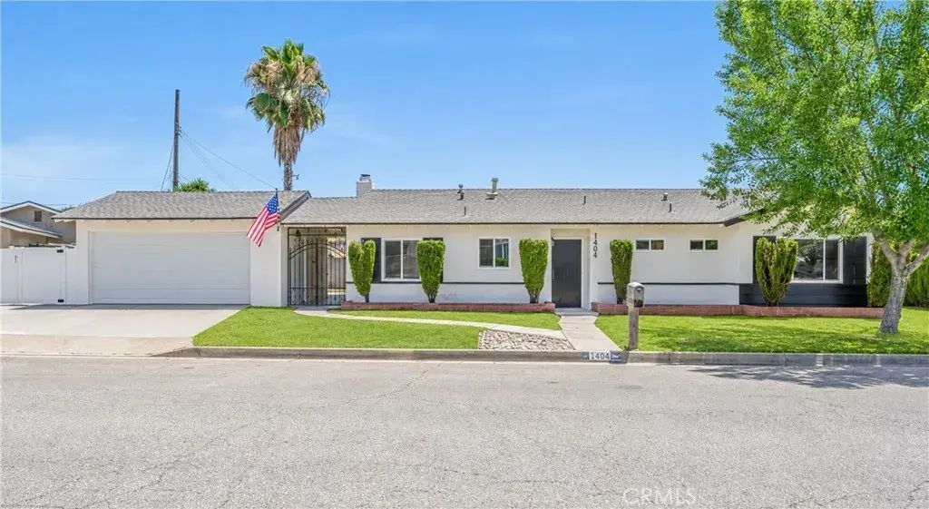 1404 E Louisa Avenue, West Covina