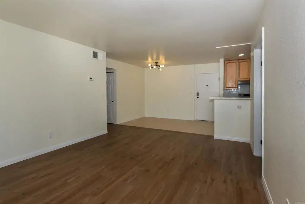 6111 Rancho Mission Road 106, 