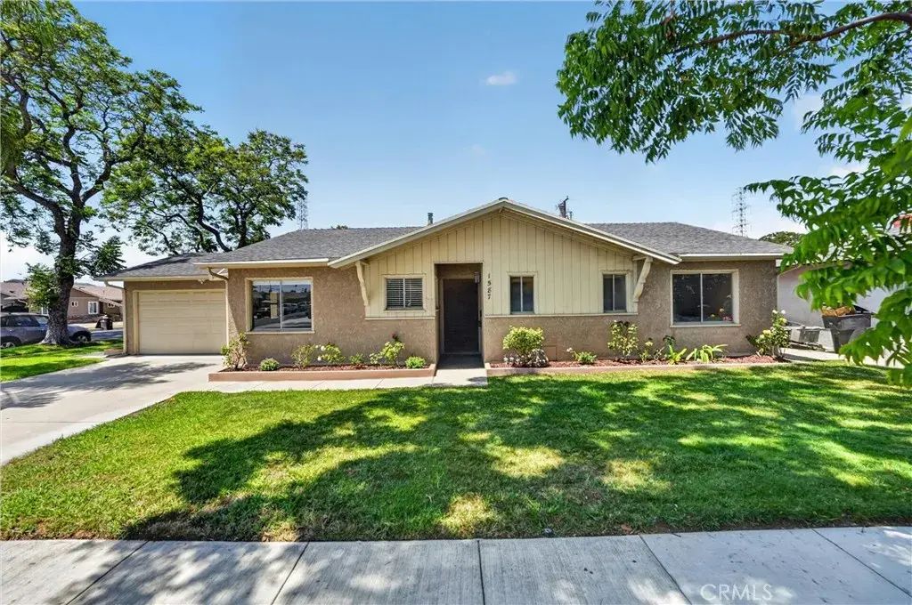 1587 W Kimberly Avenue, Anaheim