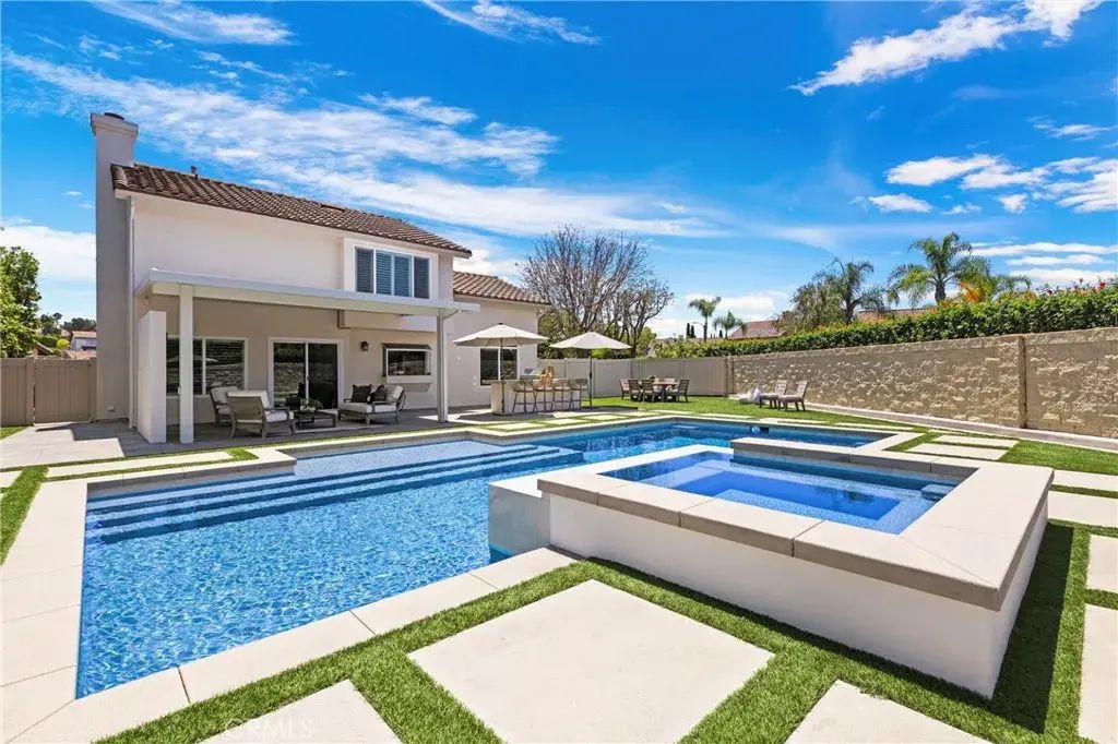 1 Hazelbranch, Aliso Viejo