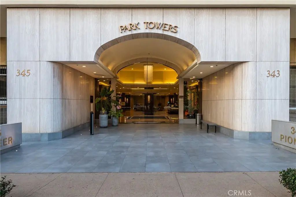 345 Pioneer Drive 905, Glendale