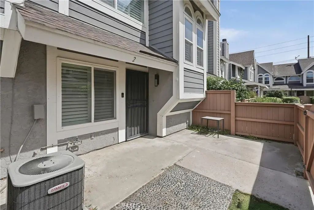 12105 Foster Road 2, Norwalk