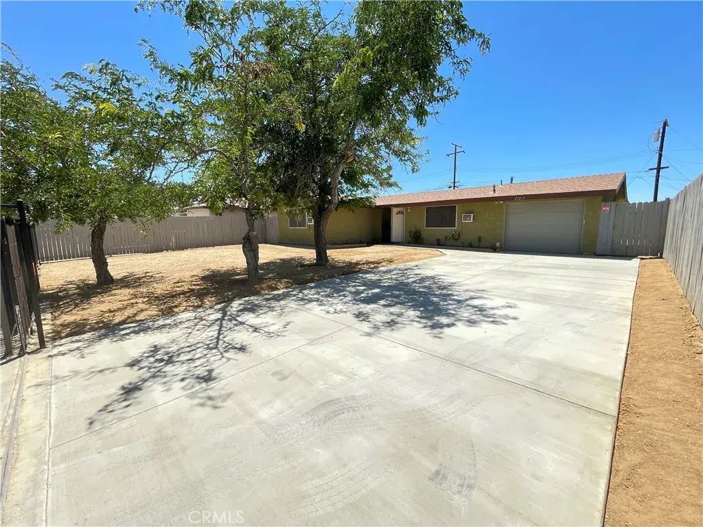 21219 Kenniston, California City
