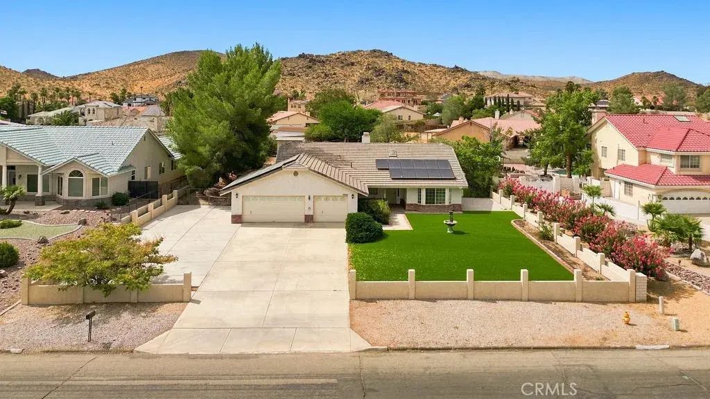 18668 Kamana Road, Apple Valley