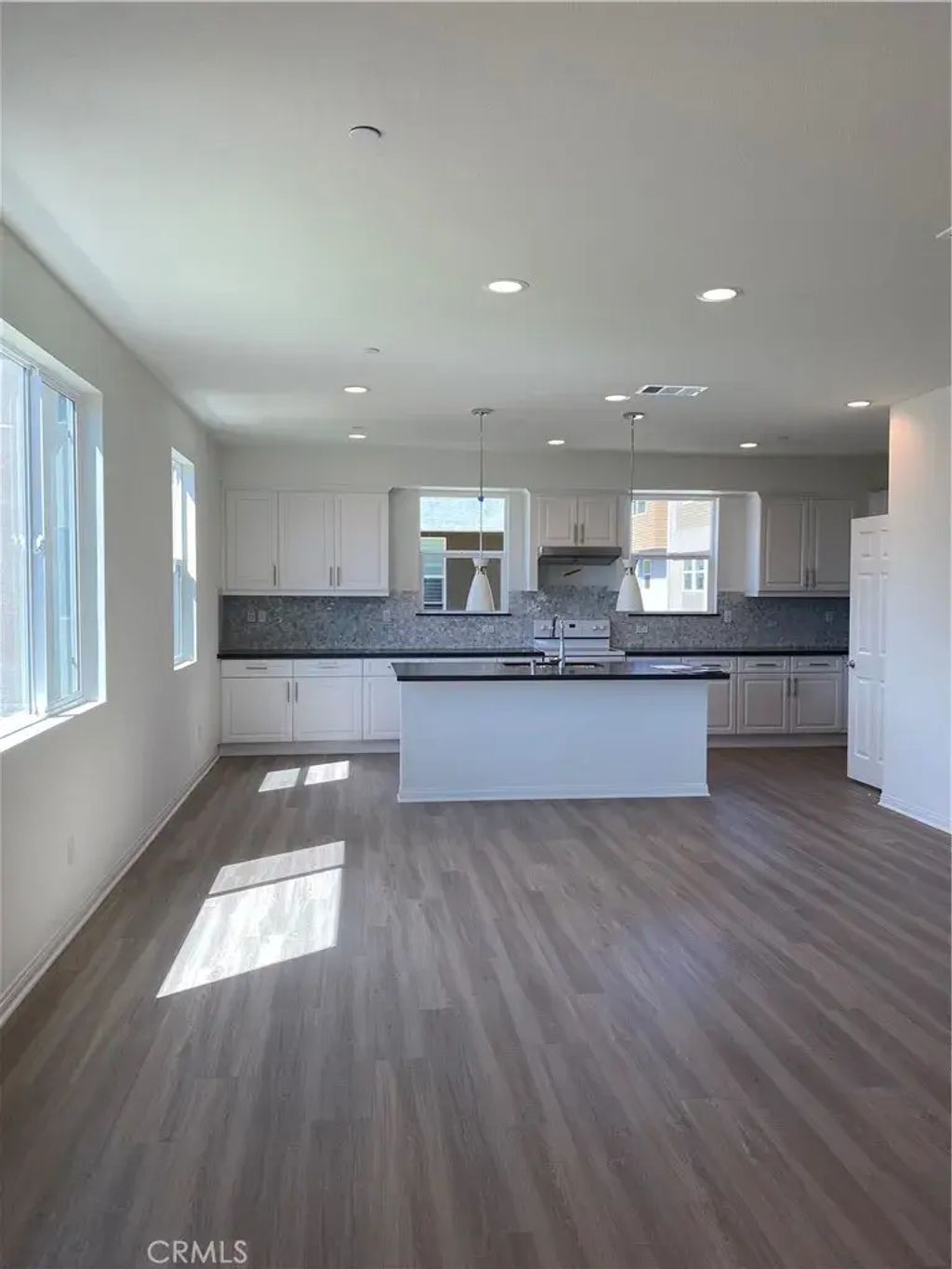 905 E 2nd, Santa Ana