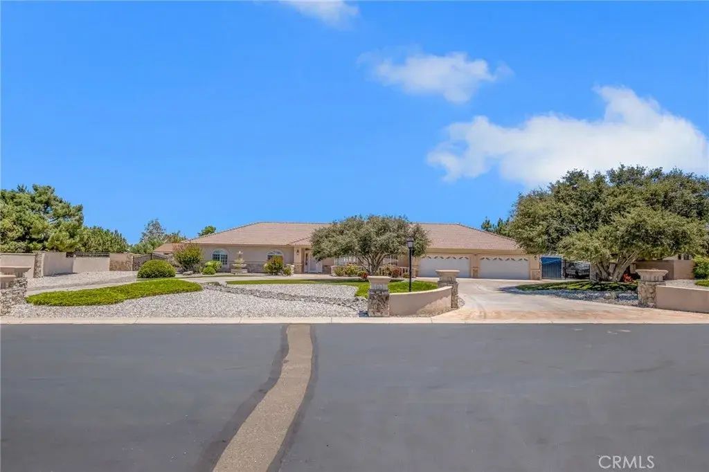 6955 Oak View Court, Oak Hills