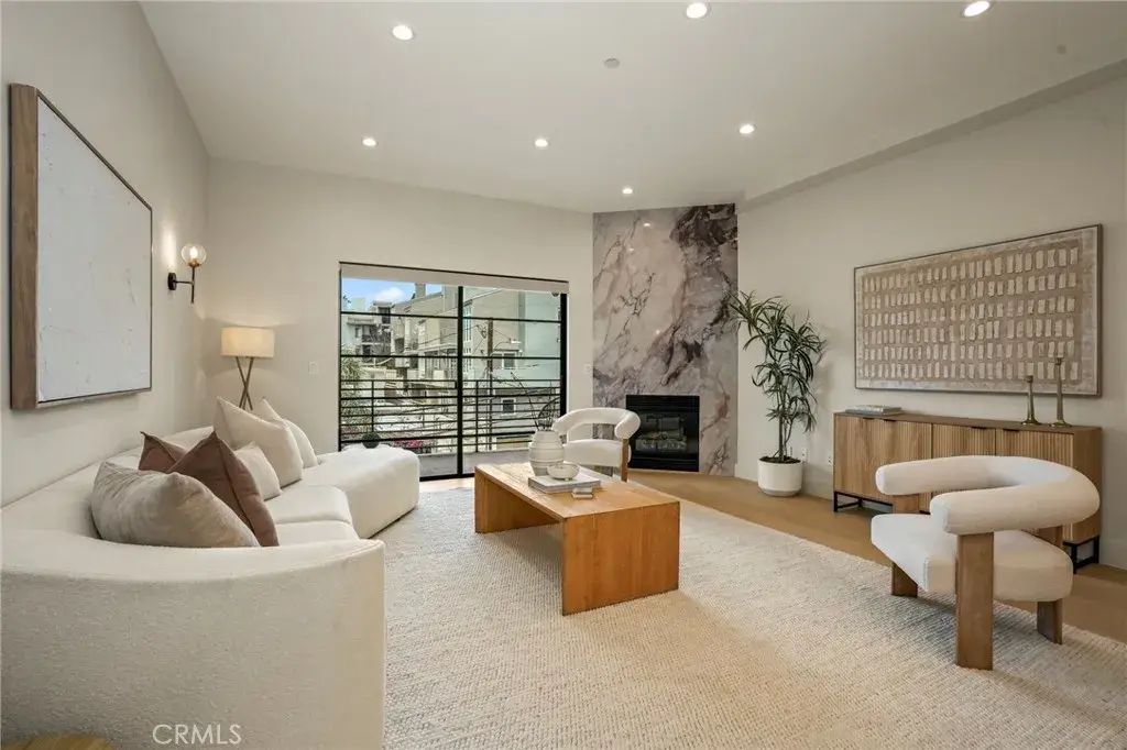 8788 Shoreham 32, West Hollywood