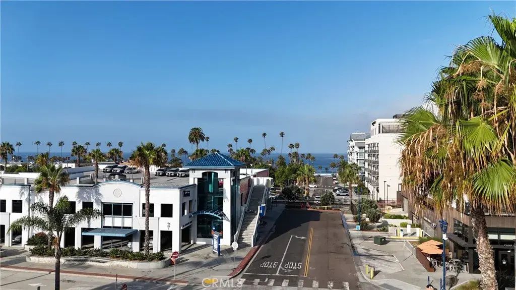 301 Mission Avenue 409, Oceanside