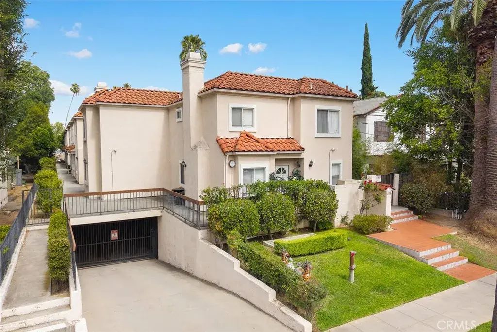 102 Harkness Avenue 8, Pasadena